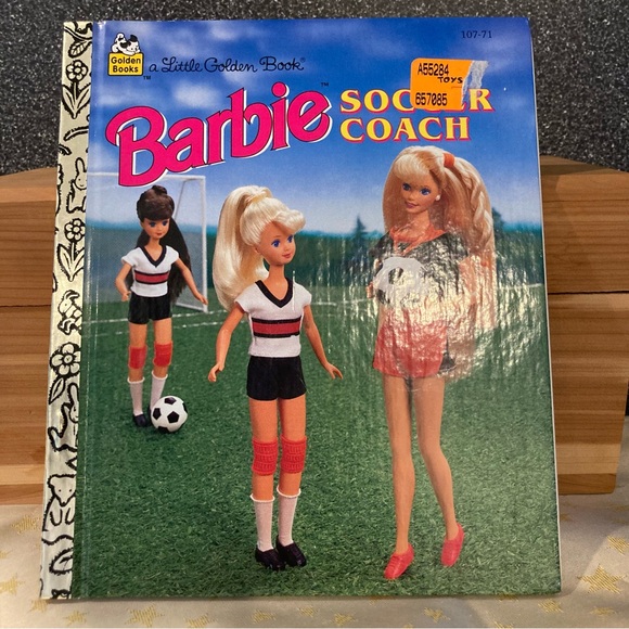 BARBIE NWT/VGUC Bundle:3 Barbie vintage Golden Books. - Picture 3 of 16